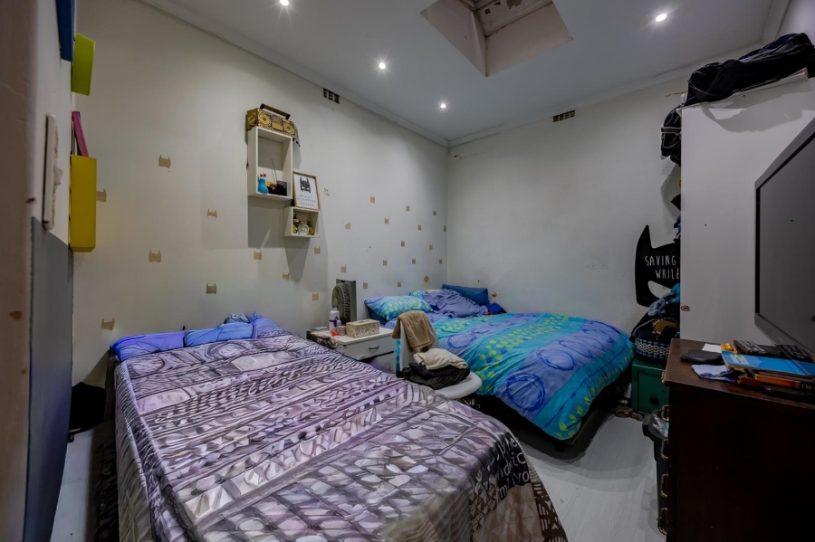 6 Bedroom Property for Sale in Woodstock Western Cape